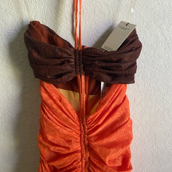 Mistress Rocks Let Me Go Chocolate Orange Print Ruched Halter Mini Dress Size S - Picture 4 of 13